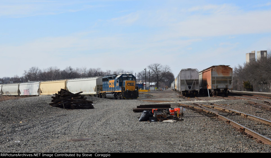 MA-2 Pulling Into Bound Brook Yard